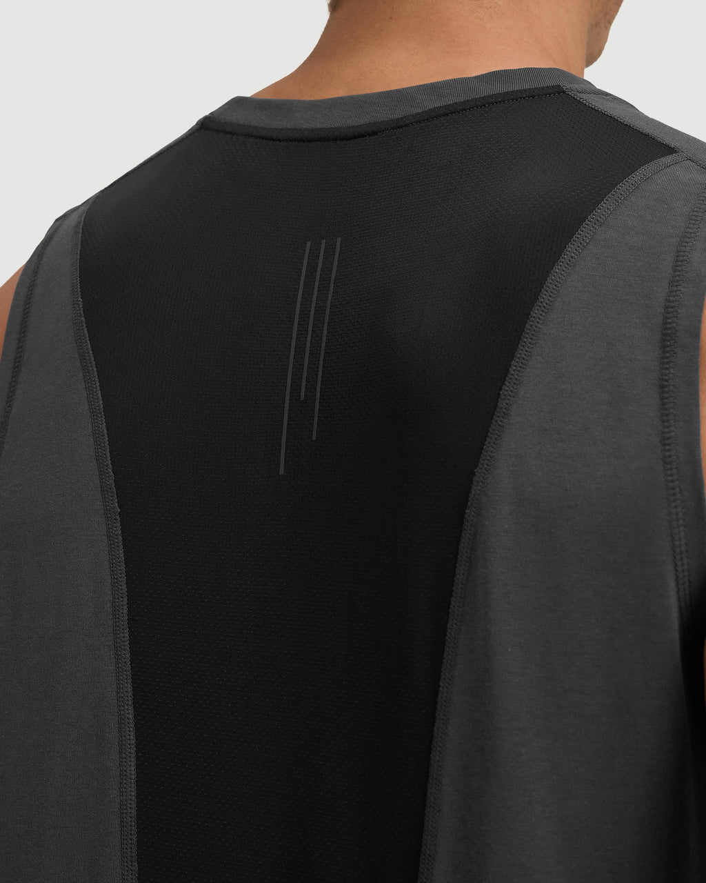 Core Hybrid Tank - Space Grey